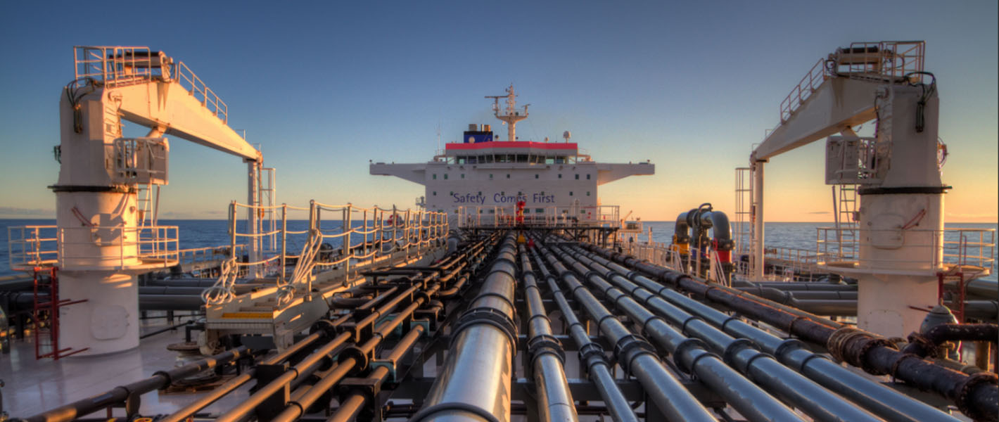 Transporte de grandes cantidades de petr&oacute;leo crudo.