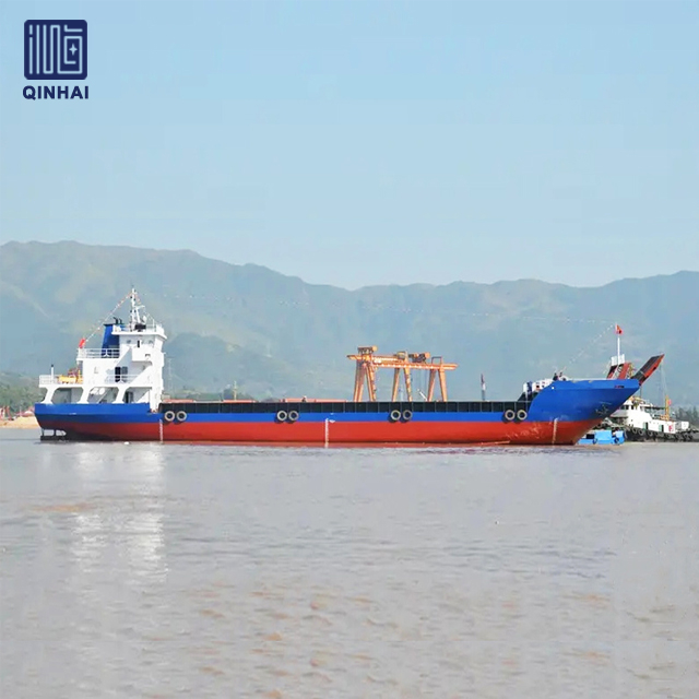 Buque LCT de 20.000 DWT con cuchara grúa